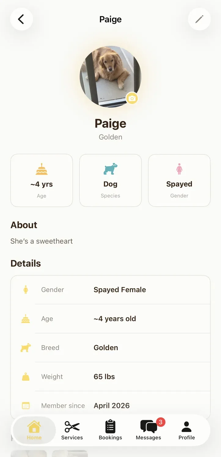Pawprint pet profile for a Golden Retriever with age, species, gender, and details